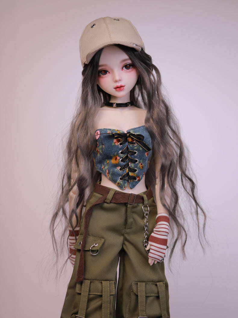 Kelly Doll’s detailed hairstyle