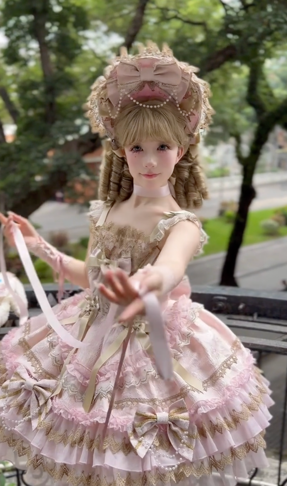 Versailles Rose Waltz Lolita Dress (Blush Pink & Gold)