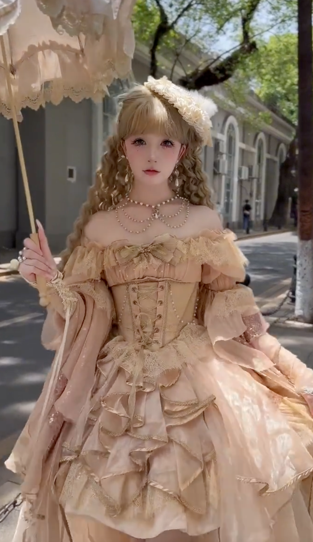 Gilded Royal Elegance OP Set (Beige Gold)