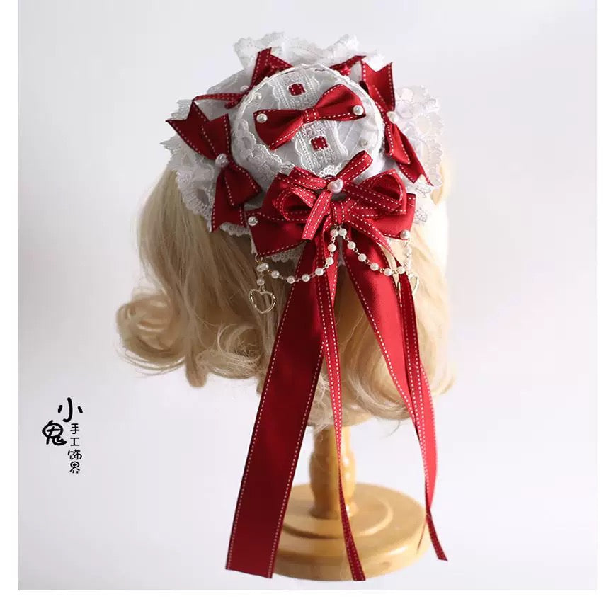 Classic Hat with floral details