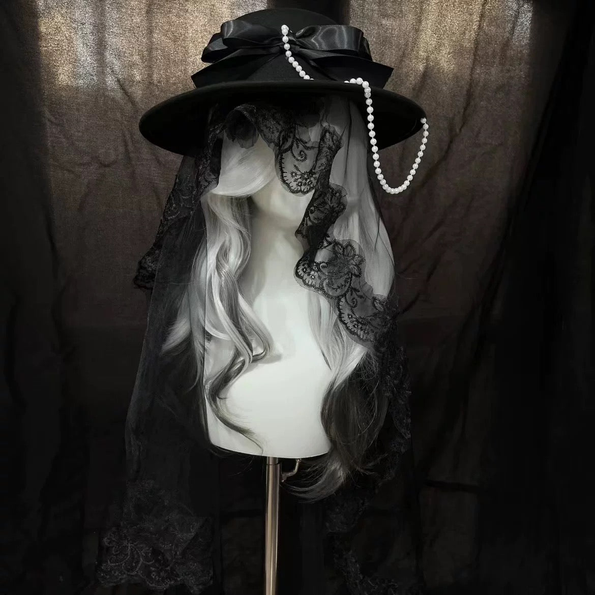 Gothic Pearl Veil Hat