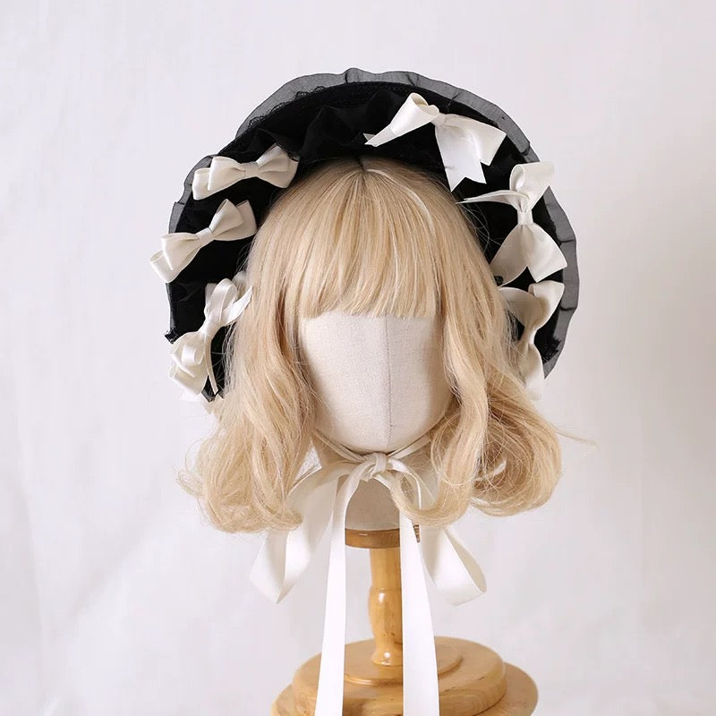 Midnight Elegance Lace Bonnet