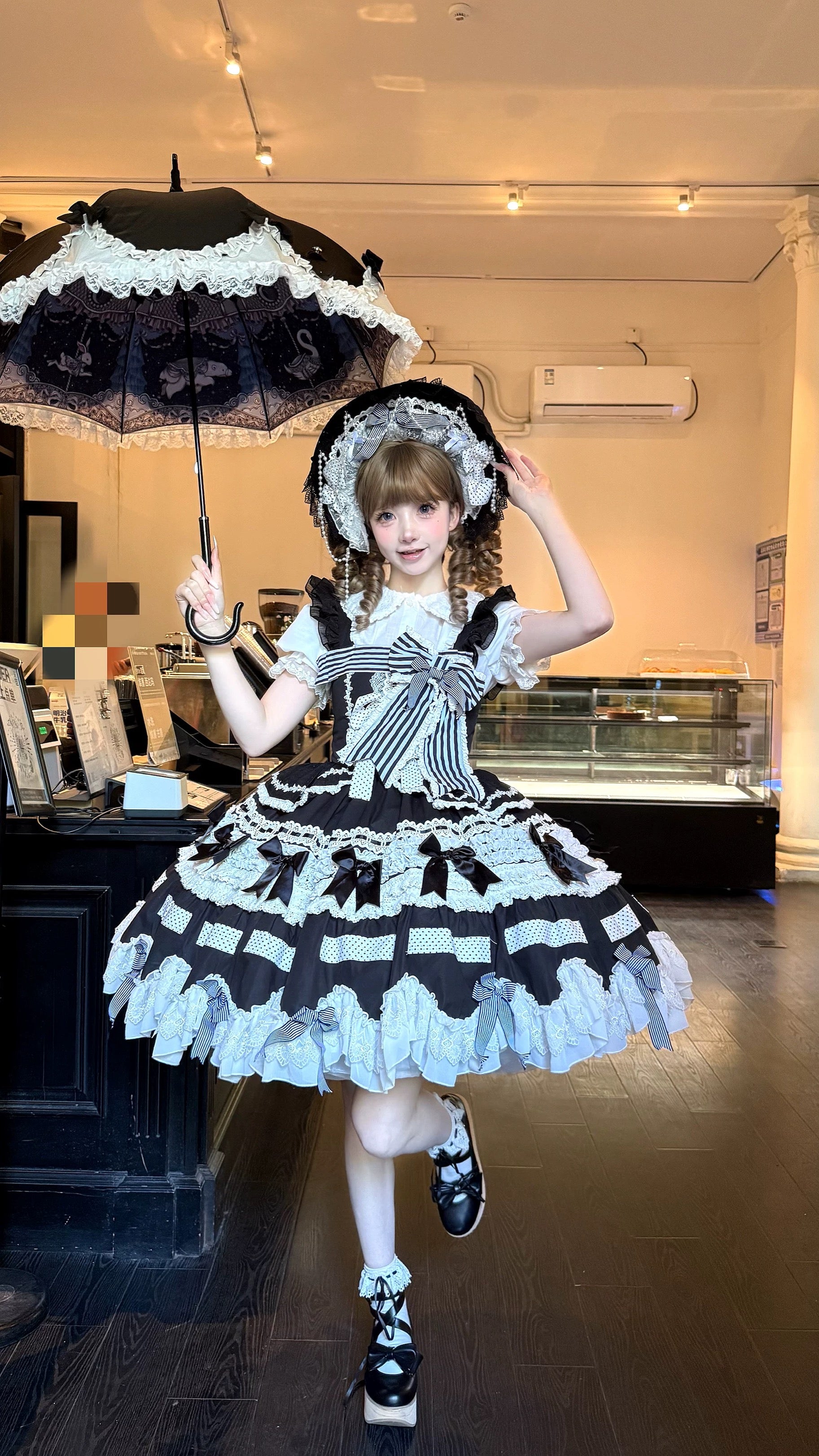 Gothic Lolita JSK skirt showing ruffles