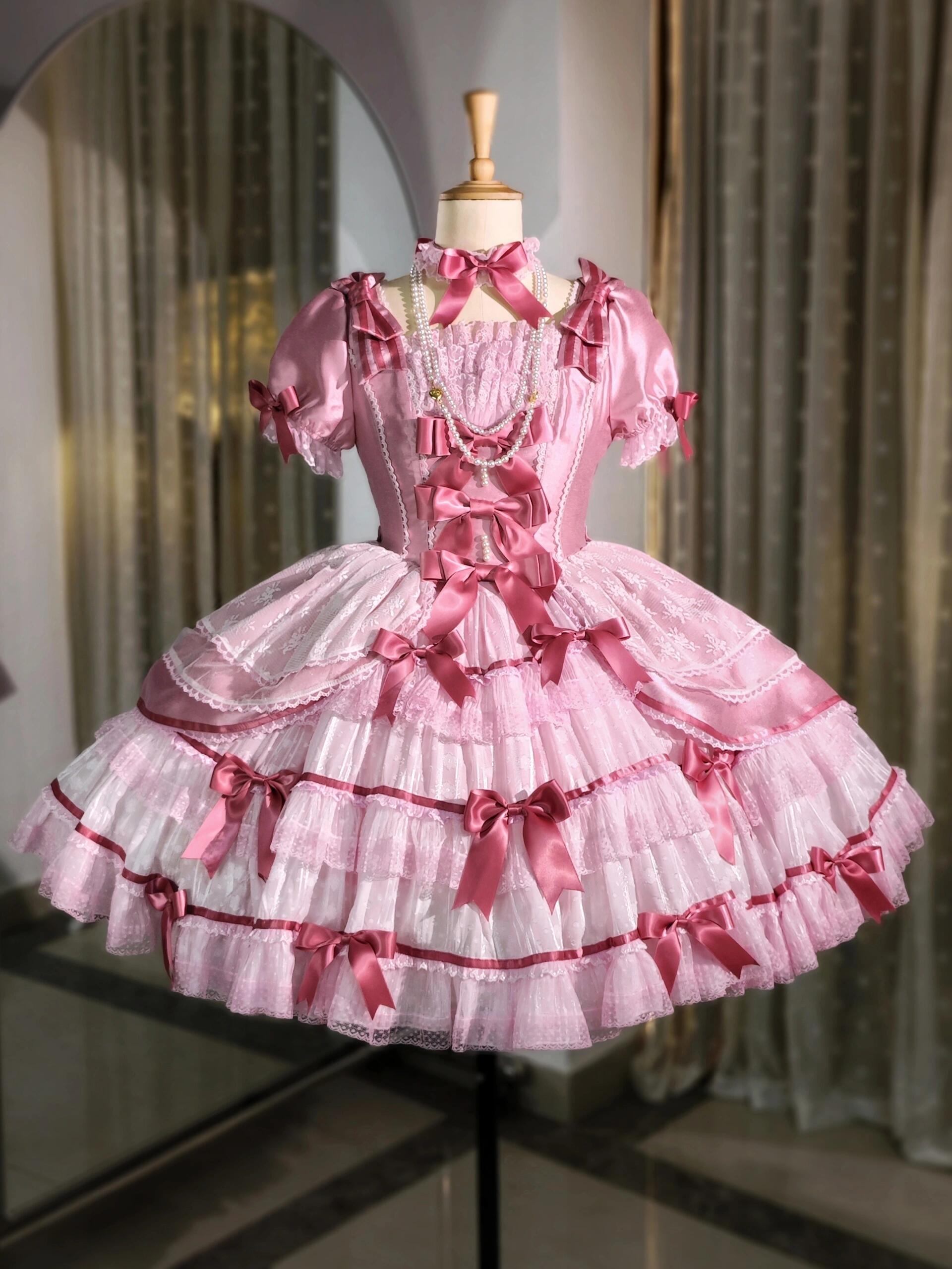 Elegant pink Lolita dress
