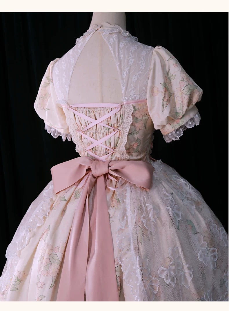 Elegant Lolita fashion for plus sizes