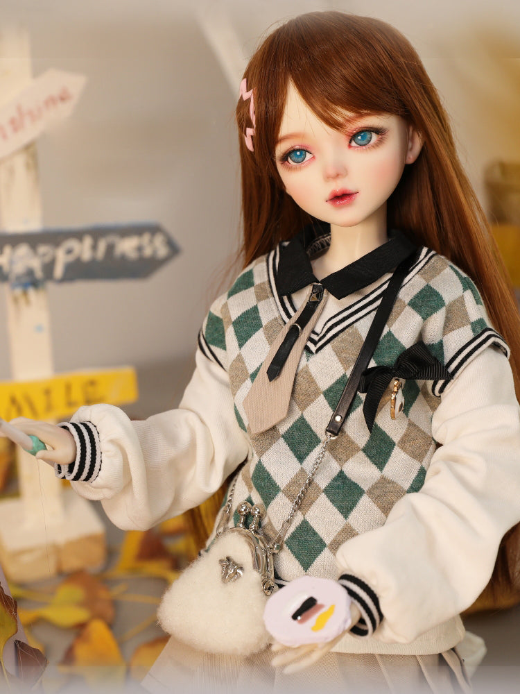 Luna Doll’s eyes and facial sculpting