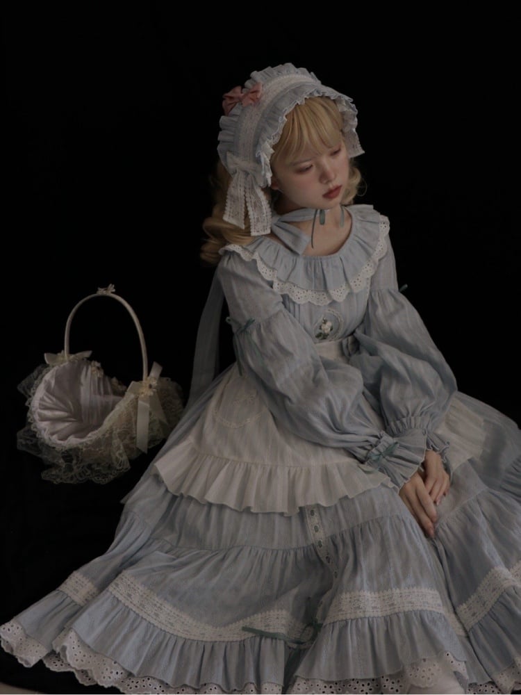 Short Version Margarita Floal Embroidery Bodice Round Neck High Waist Long Sleeves One Piece