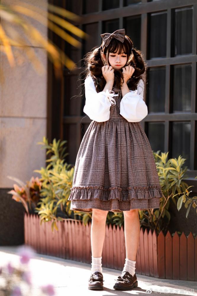 Thorn Story Square Neckline Plaid Vintage Jumper Skirt