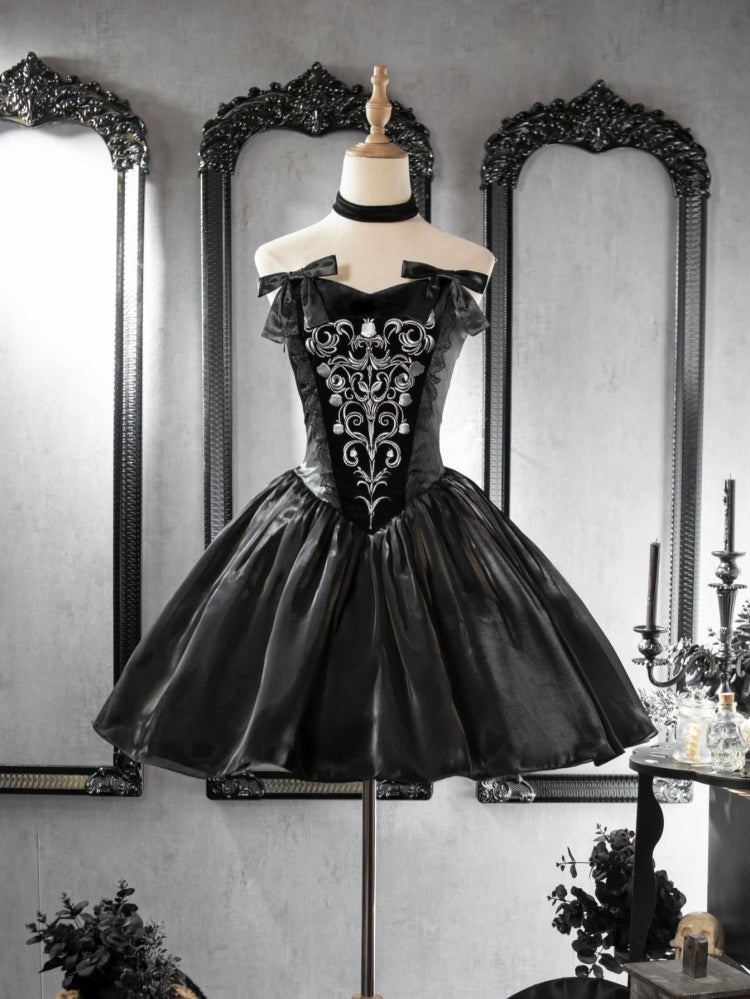 Lily of The Valley Manor Color Black Embroidery Bodice Sweetheart Neckline Strapless Lolita JSK