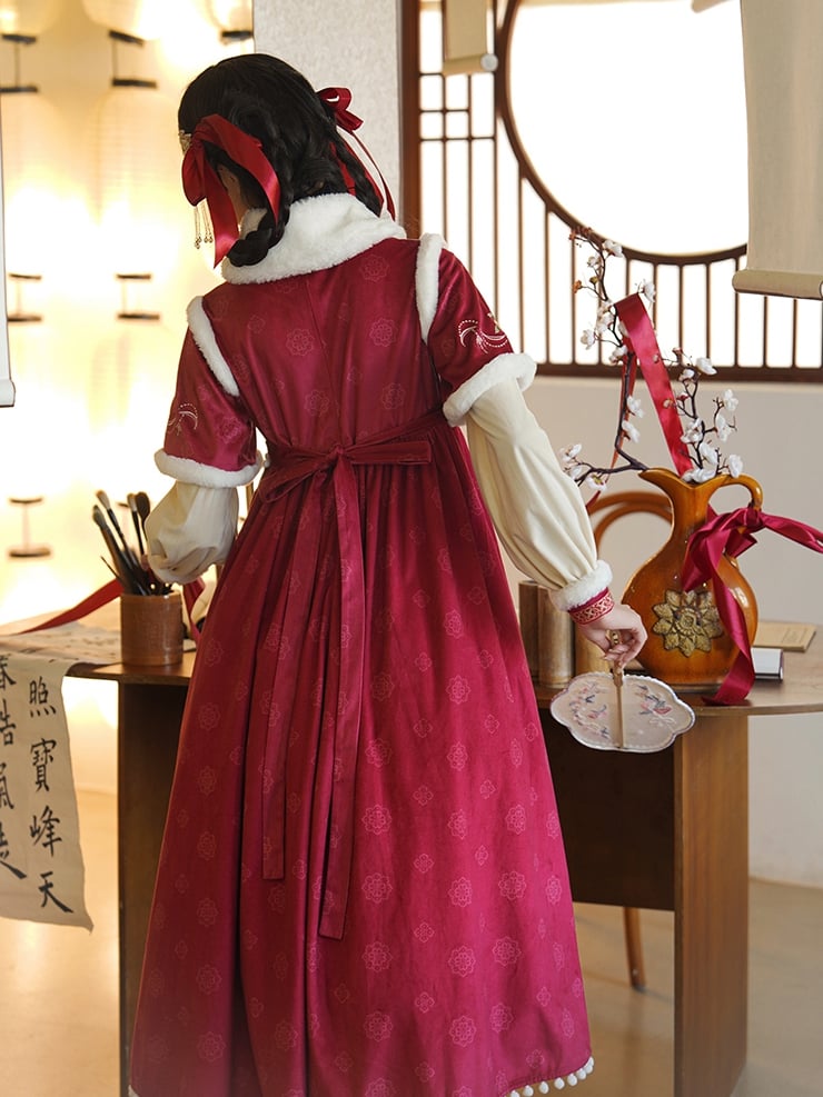 Red Embroidery Details Bodice Served Ru Long Sleeves Han Dress - Sukuroi