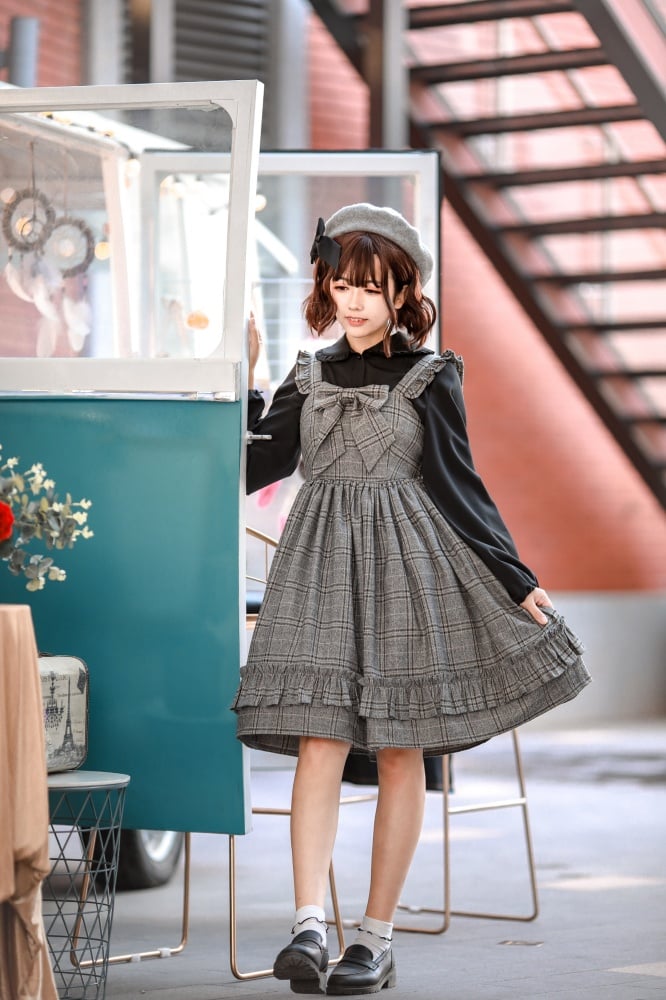 Thorn Story Square Neckline Plaid Vintage Jumper Skirt