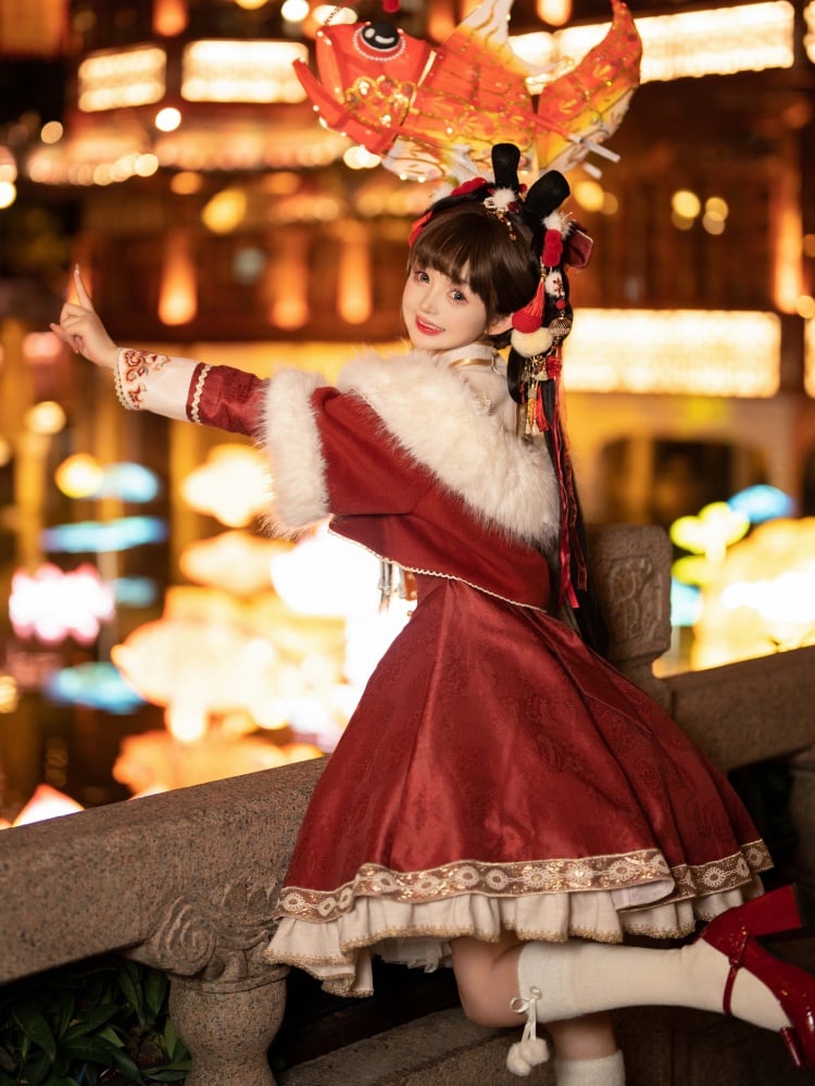 Red New Year Knot Button Banded Collar Qi One Piece + Plush Collar Cape - Sukuroi