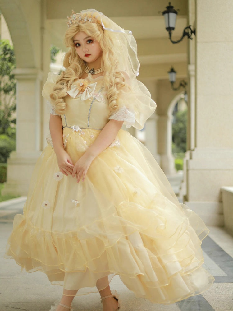 Floral princess dress in light yellow with layered tulle skirt