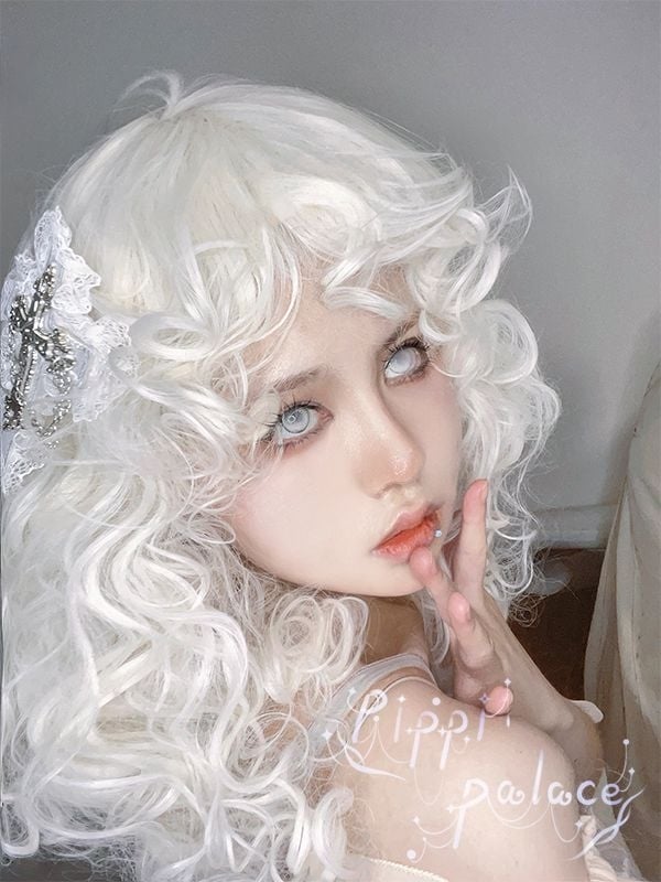 Off-White Curly Wig