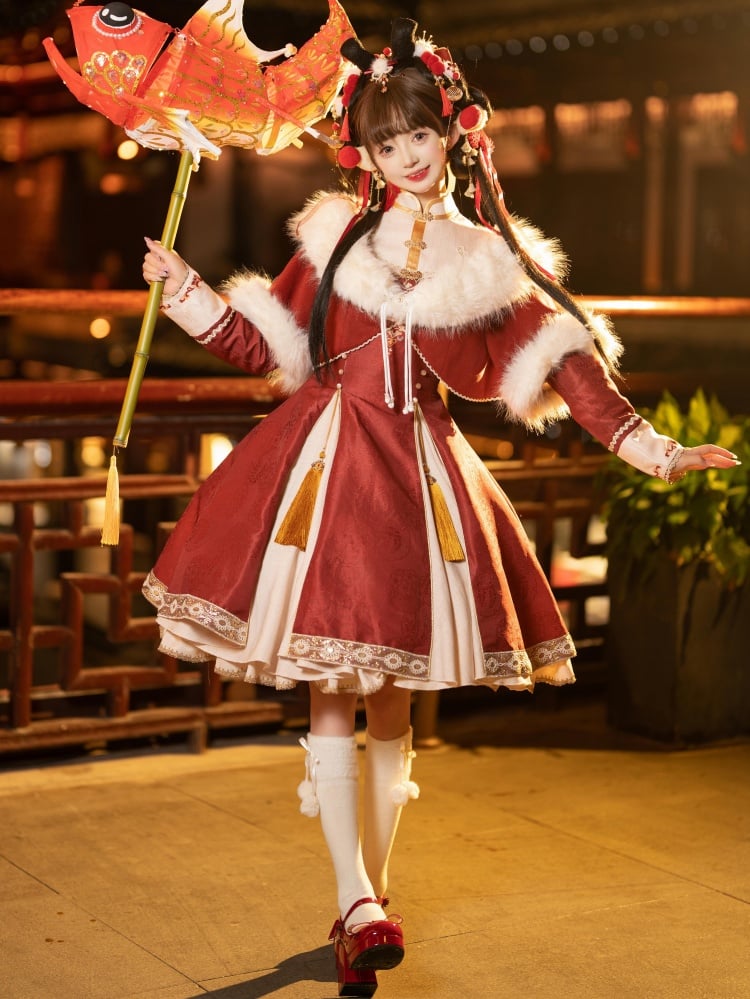 Red New Year Knot Button Banded Collar Qi One Piece + Plush Collar Cape - Sukuroi