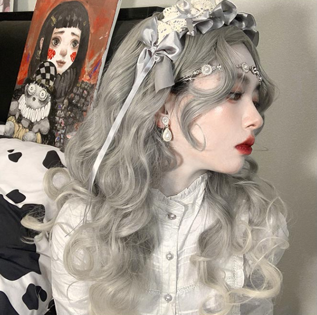 In Stock Mid Parting Gray Ombre Wavy Wig