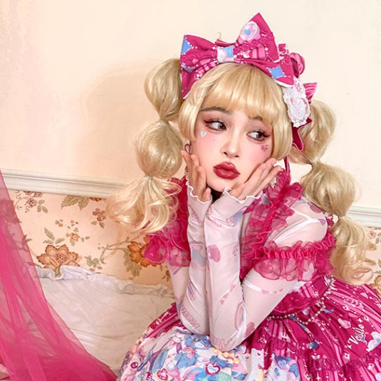 In Stock Mid-length Blonde Wavy Wig