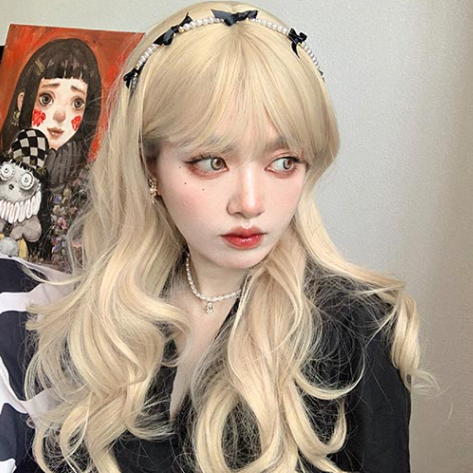 In Stock Light Blonde Long Wavy Wig