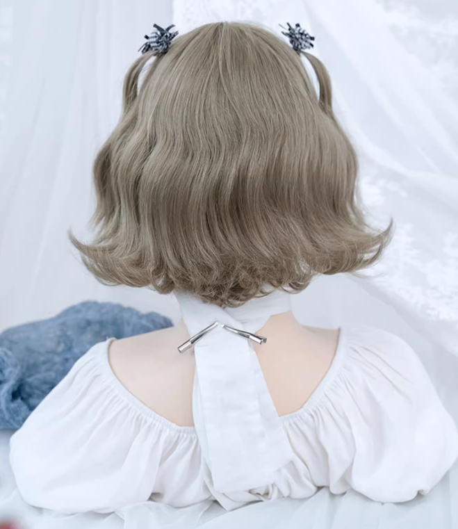 Light Brown Chin Length Wavy Synthetic Wig