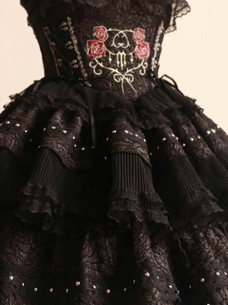 Rose Thorn Color Black Sweetheart Neckline Floral Embroidery Jumper Skirt Short Version