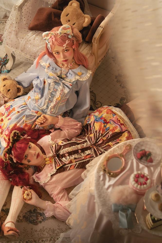 Little Bear and Pot Built-in Petticoat Bear and Biscuit Print Overalls