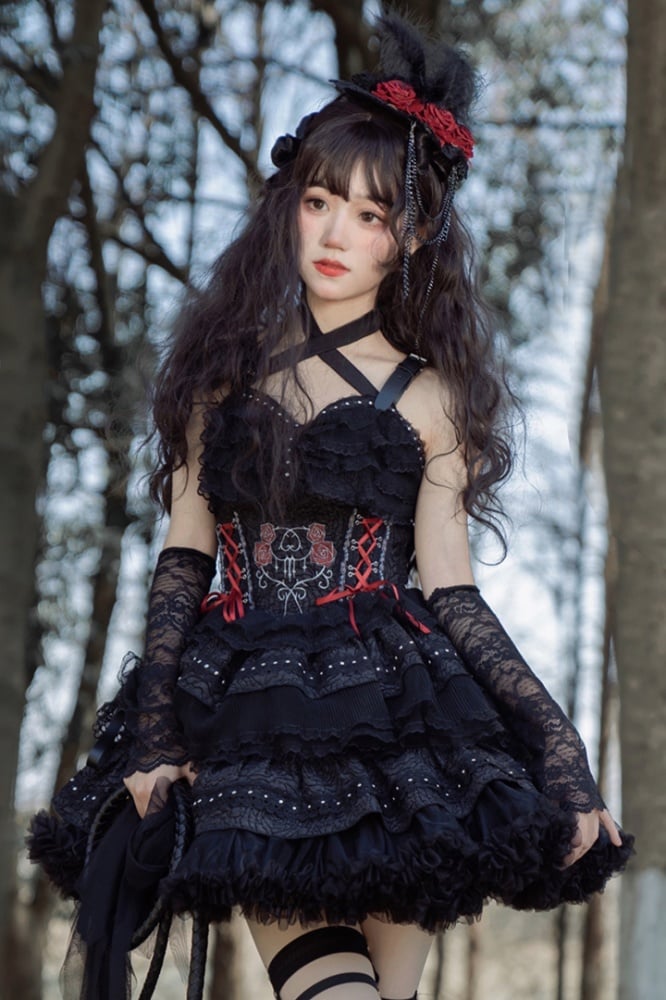 Rose Thorn Color Black Sweetheart Neckline Floral Embroidery Jumper Skirt Short Version