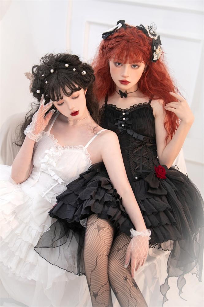 Little Rose Kuro and Shiro Style Sweetheart Neckline High Waist Jumper Skirt