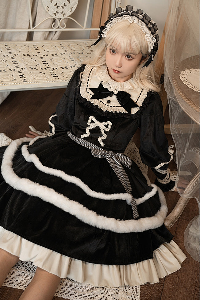 Winter Love Song Black and Beige Round Neck Velvet Long Sleeves One Piece