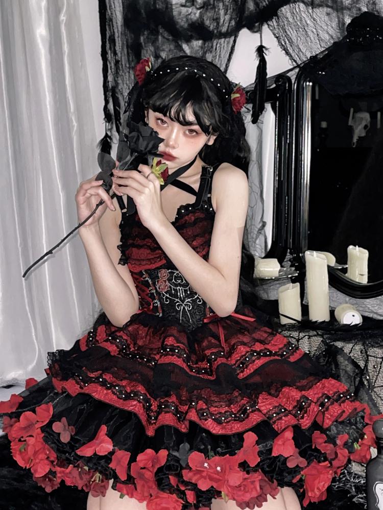 Rose Thorn Color Red Sweetheart Neckline Floral Embroidery Jumper Skirt Short Version