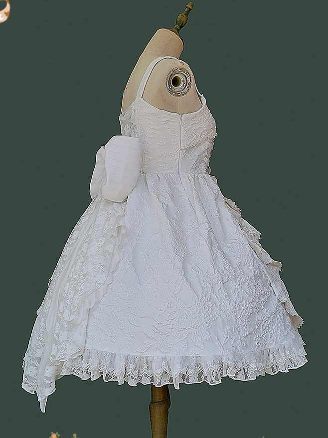 Singer Sweetheart Neckline Natural Waist Tiered Skirt and Ruffle Trim Jumper Skirt/JSK+ Train Set