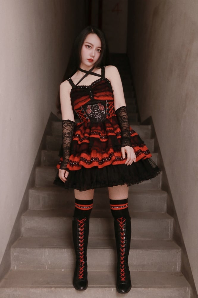 Rose Thorn Color Red Sweetheart Neckline Floral Embroidery Jumper Skirt Short Version