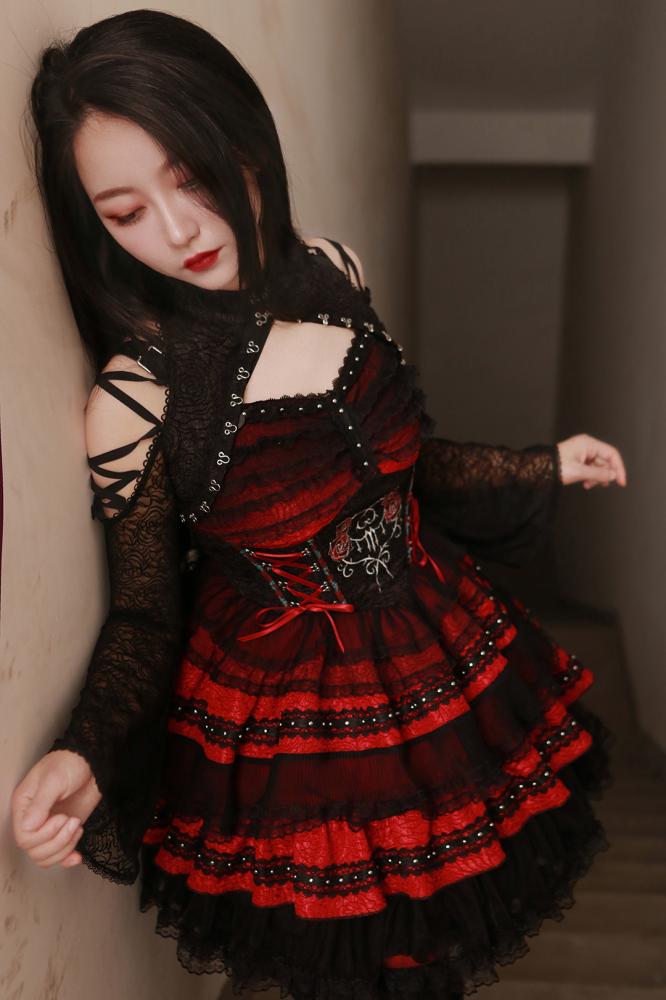 Rose Thorn Color Red Sweetheart Neckline Floral Embroidery Jumper Skirt Short Version