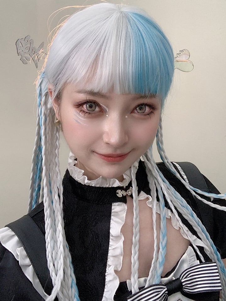 White and Blue Highlight Color Chin Bob Cut Wig with Ponytail and Braids Jaw Clips