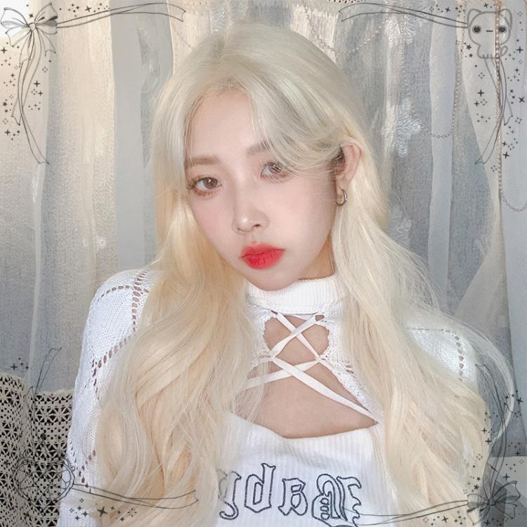 Platinum Wavy Medium Synthetic Wig