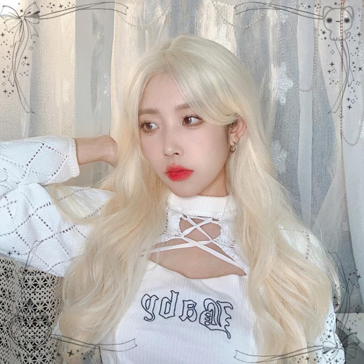 Platinum Wavy Medium Synthetic Wig