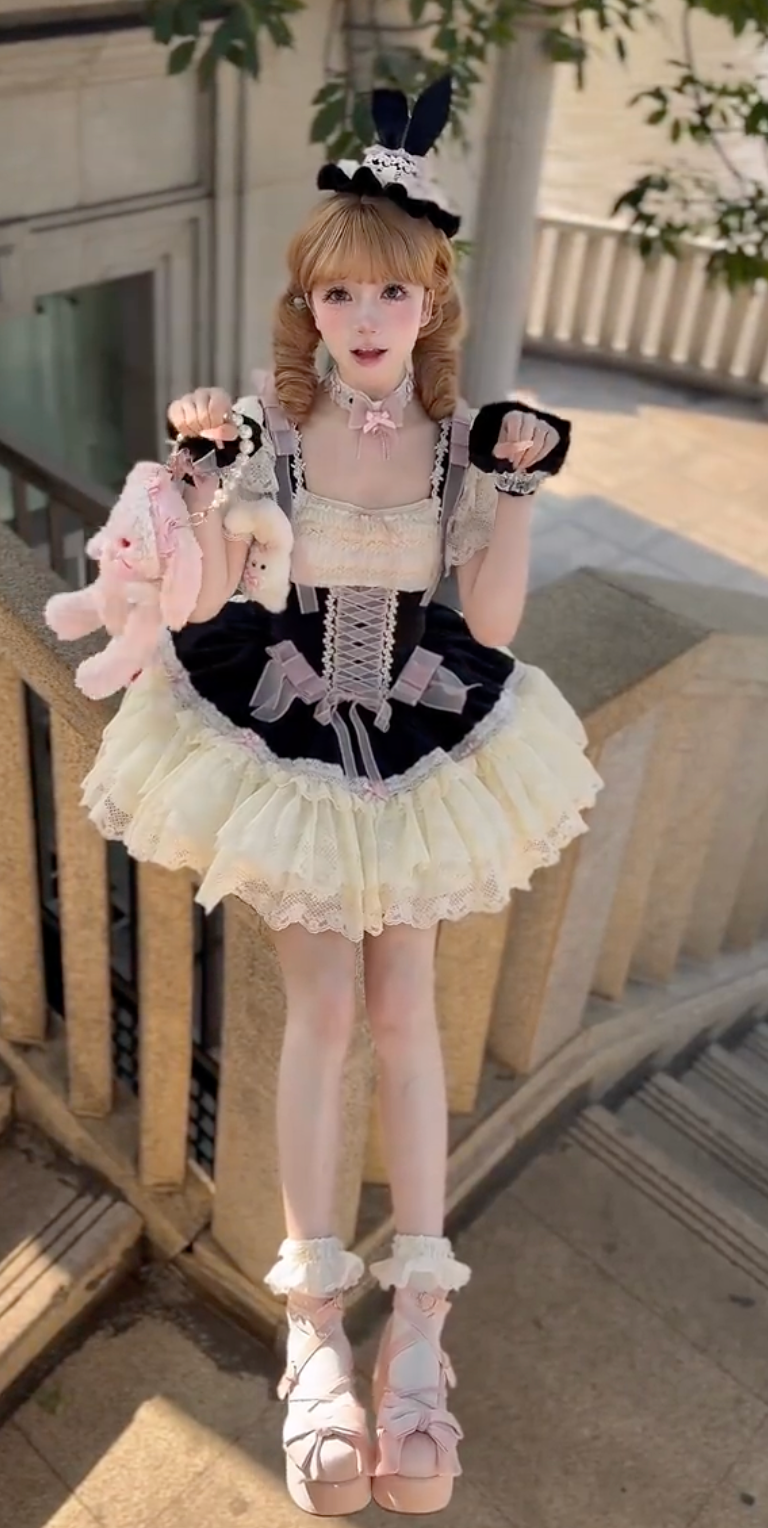Bunny Lace Tea Party Lolita JSK (Black & Cream)