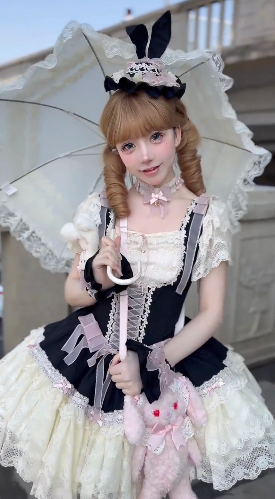 Bunny Lace Tea Party Lolita JSK (Black & Cream)