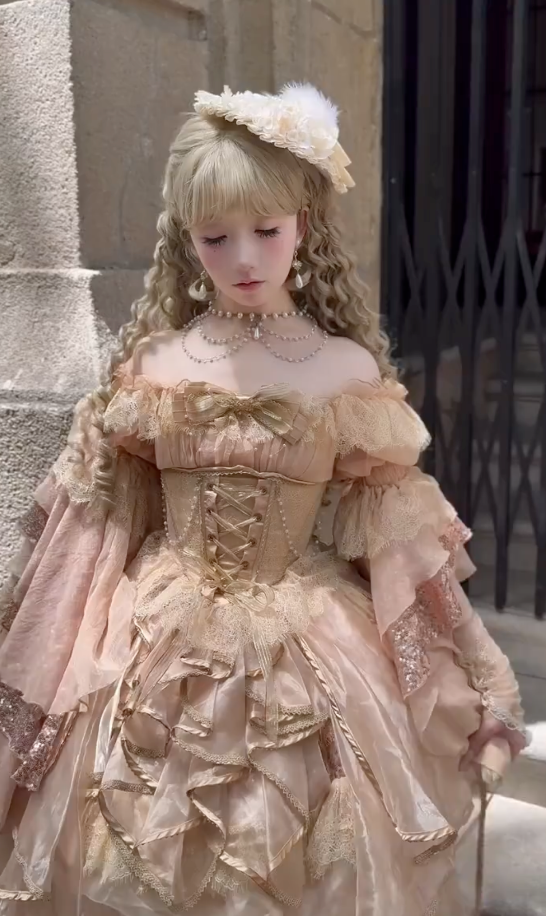 Gilded Royal Elegance OP Set (Beige Gold)