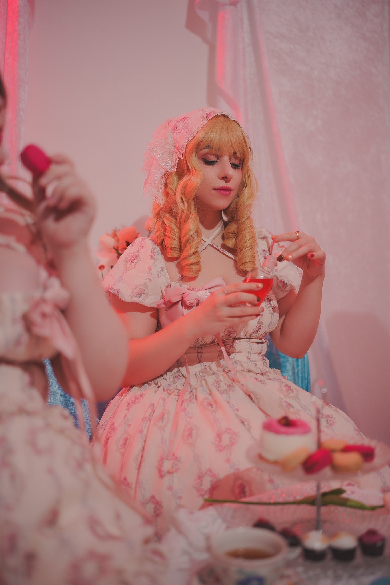 Royal Tea Party Curly Wig (Golden Blonde)