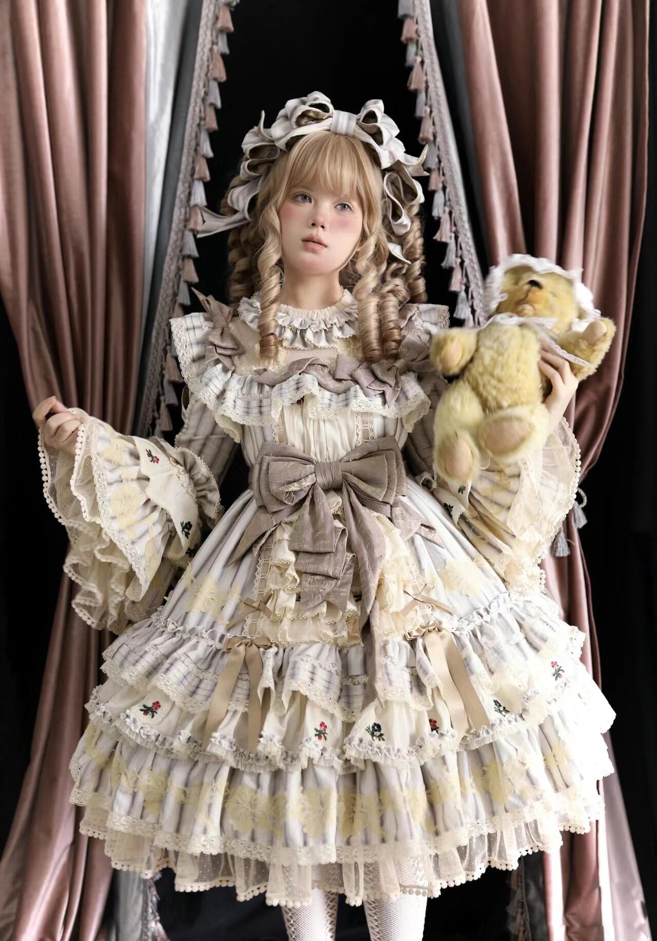 Sukuroi Exclusive - Striped Lace Manor OP Dress