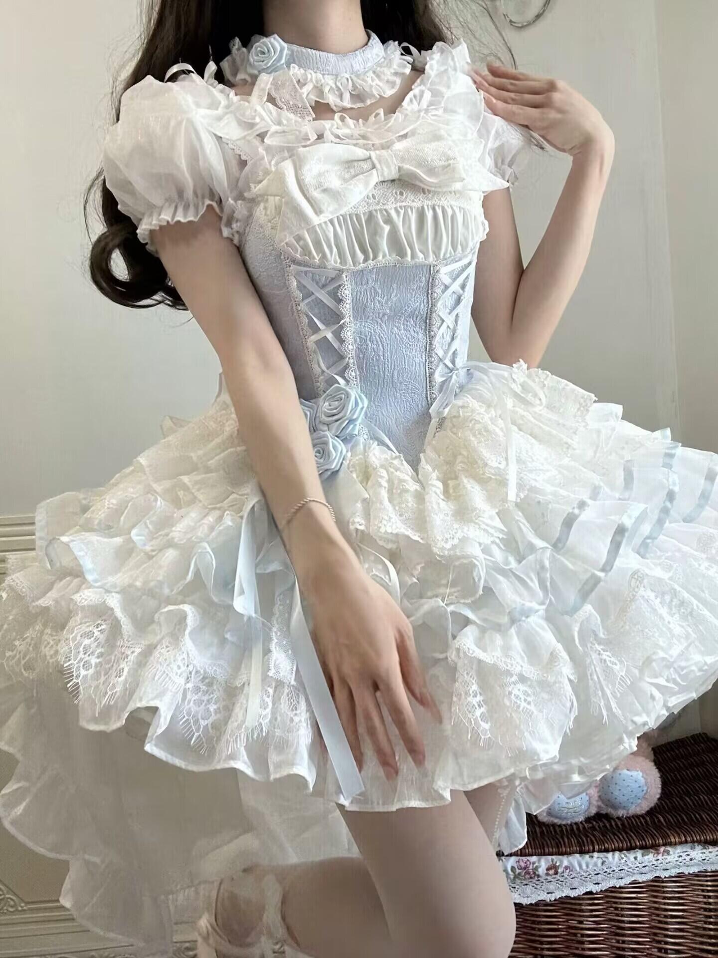 Lace-trimmed Lolita dress and bonnet
