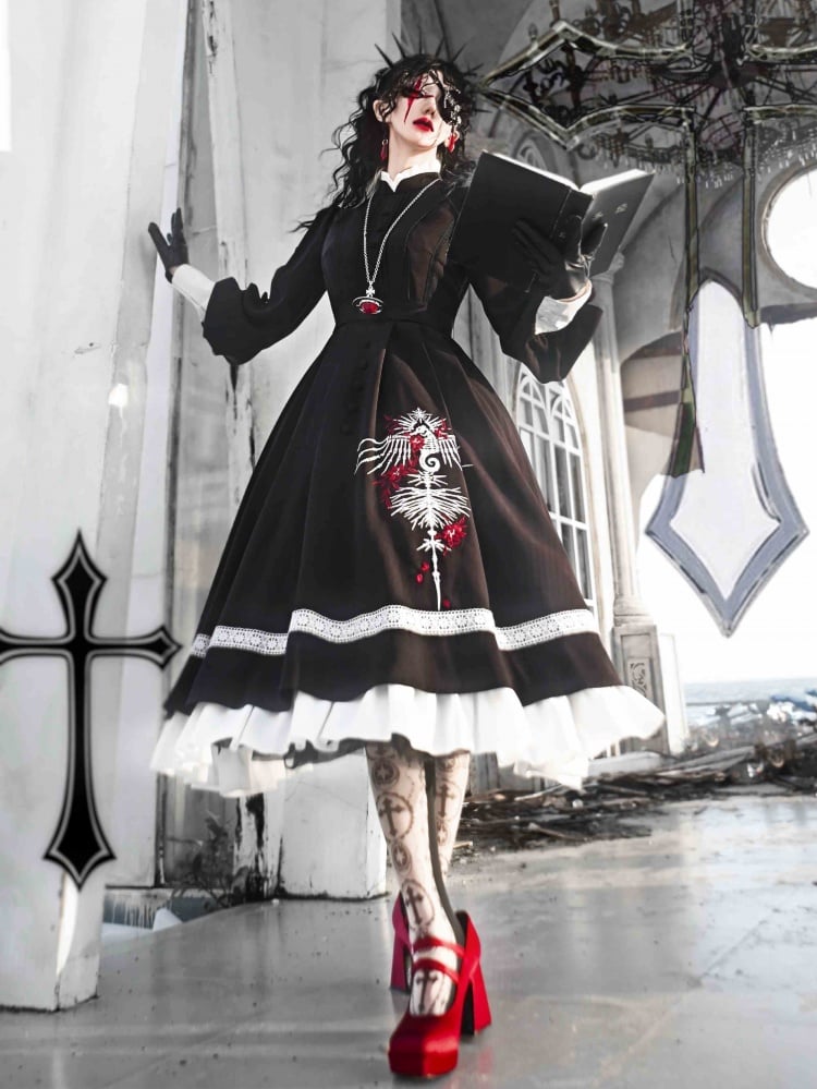 Clearance-Size L for Bust 94cm Gothic Skeleton and Floral Embroidery Nun Banded Collar One Piece Black and White - Sukuroi