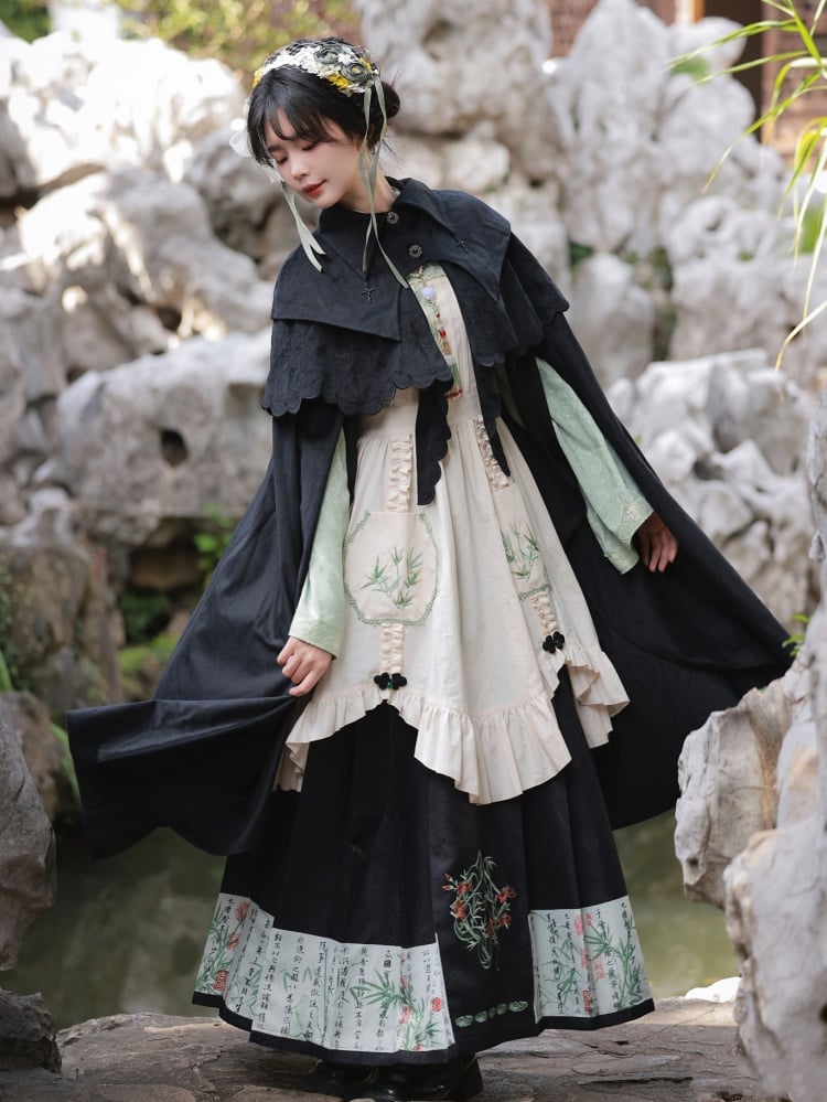 Calligraphy and Bamboo Print Green and Black Horse-face skirt Han Dress