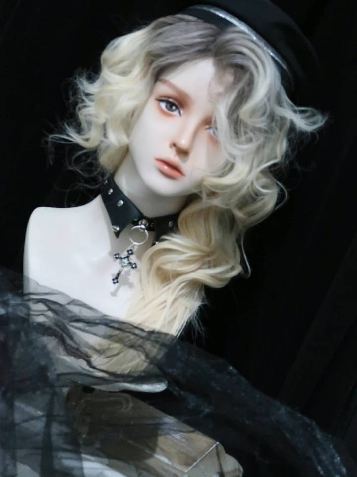 Blonde and Black Ombre Hair Color Ouji Style Wig