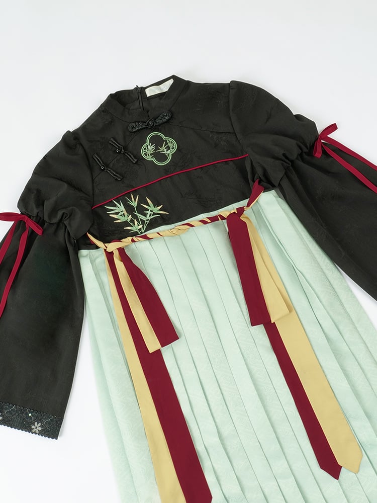 Cheongsam Collar Bamboo Embroidery Han Pleated Dress Green and Black