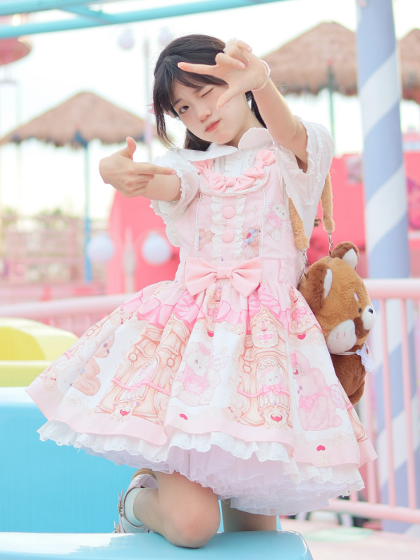 White Peter Pan Collar Shirt / Pink Teddy High Waist Overalls