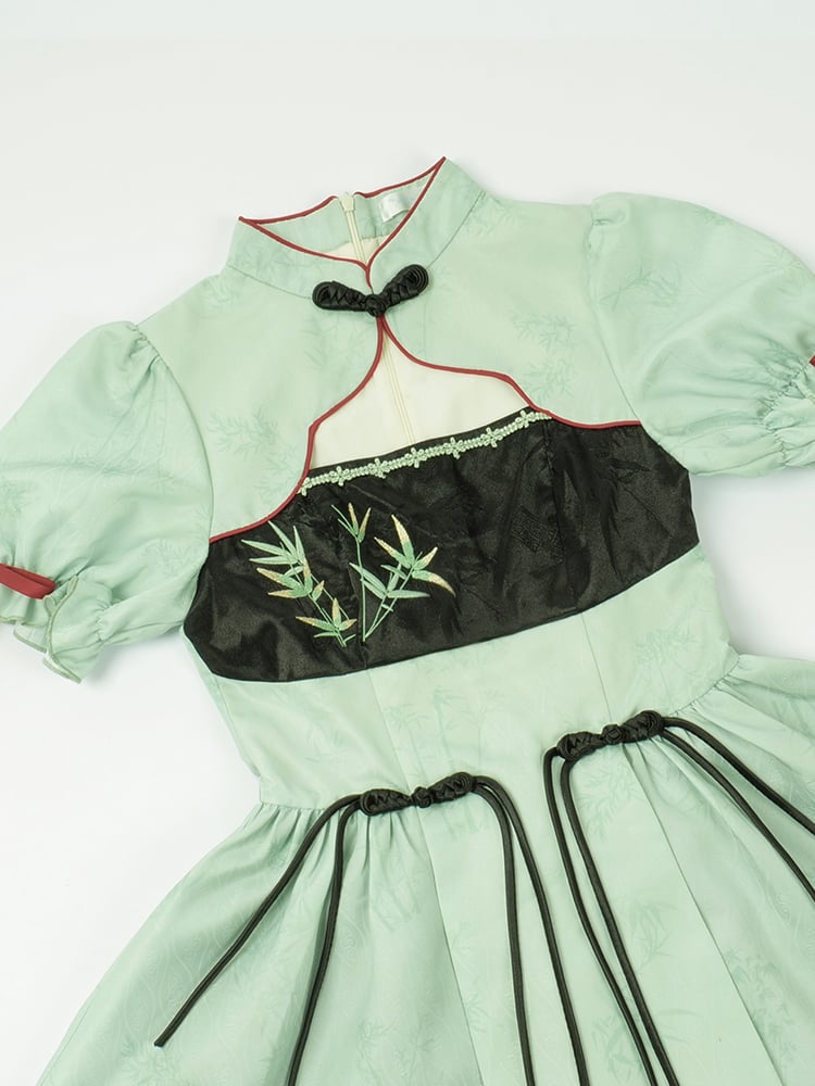 Bamboo Leaf Embroidery Green and Black One Piece with Detachable Sleeves