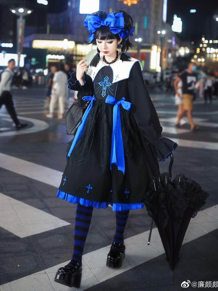 Black and Klein Blue Cross Embroidery Ruffle Hemline Long Sleeves Lolita OP