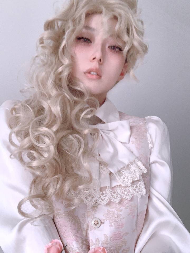 Aurora Blonde Long Wavy Synthetic Wig