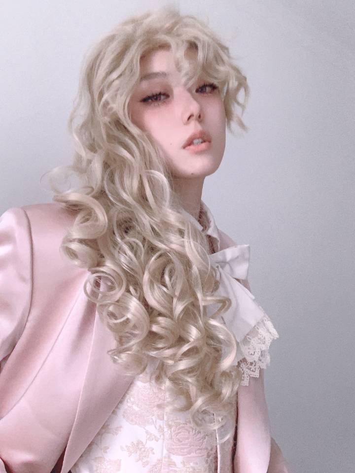 Aurora Blonde Long Wavy Synthetic Wig